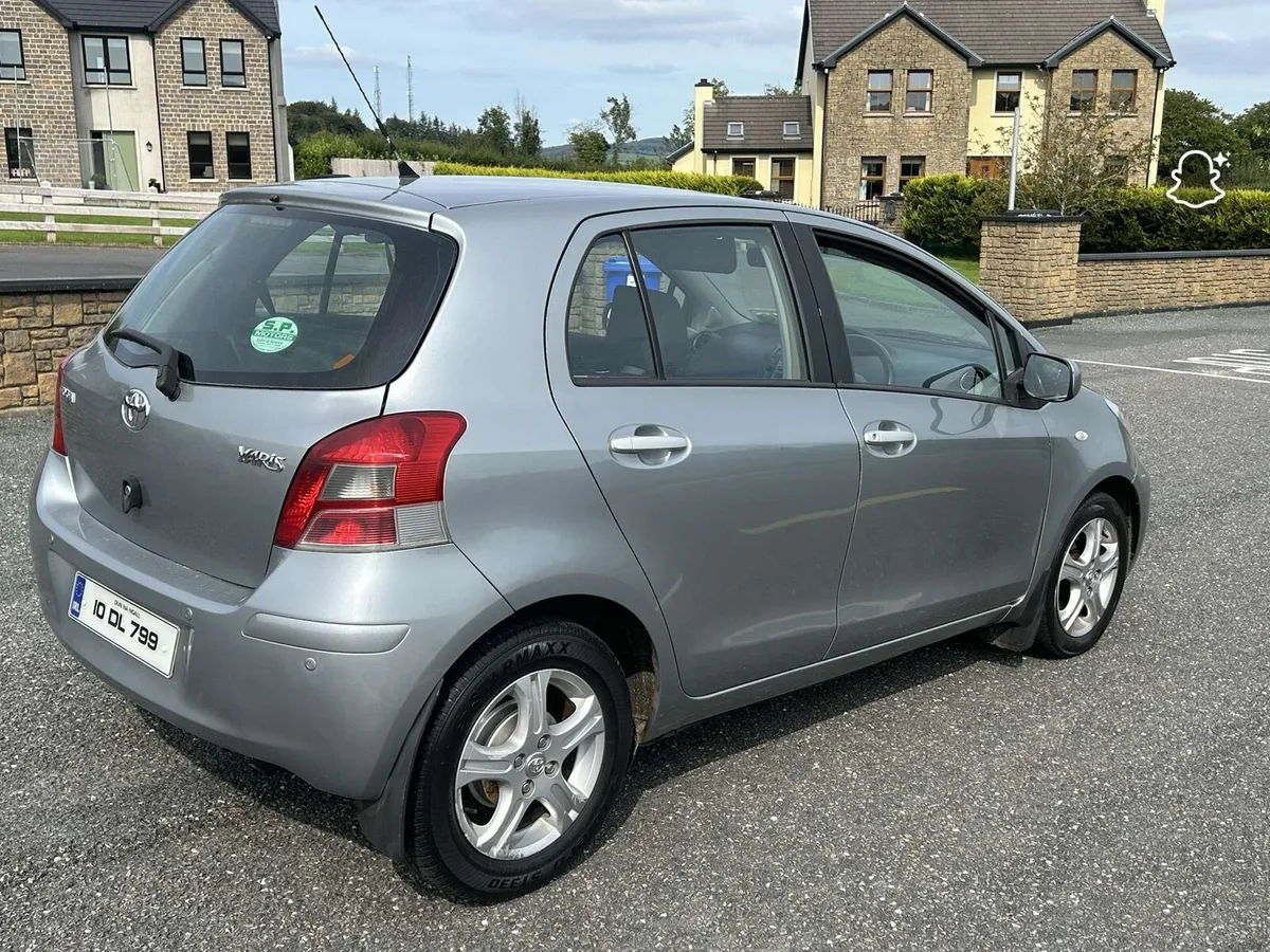 Toyota Yaris 1.4Diesel - Image 2