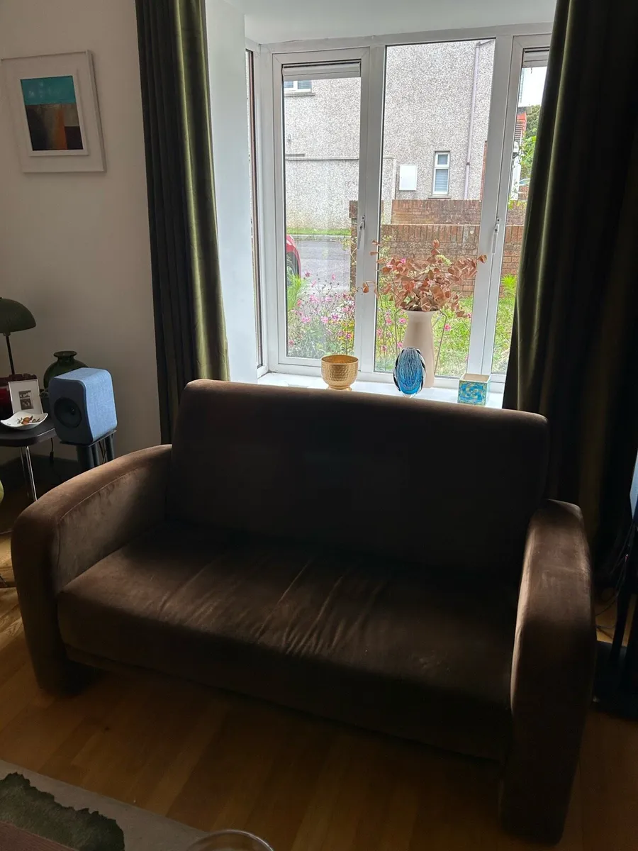 2 Seater Couch Chocolate velvet - Image 1