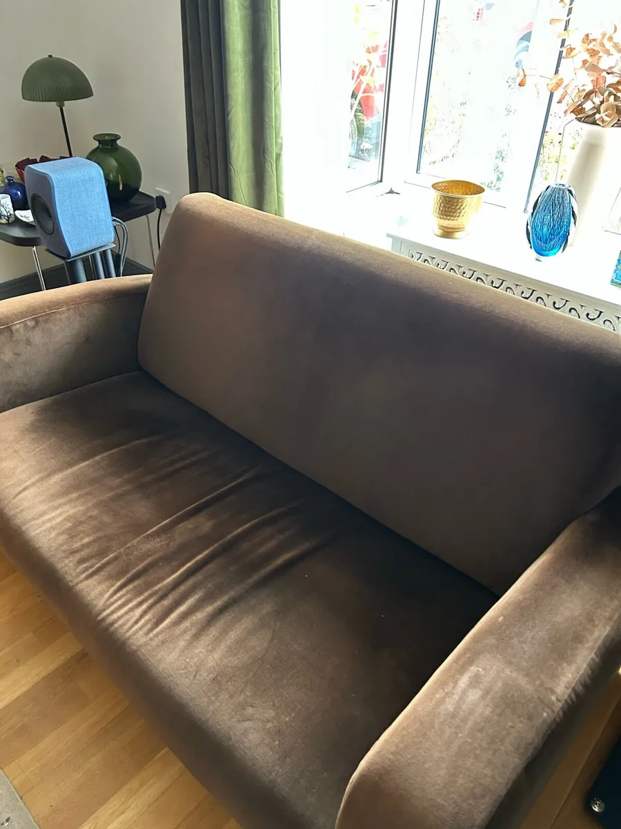2 Seater Couch Chocolate velvet - Image 2