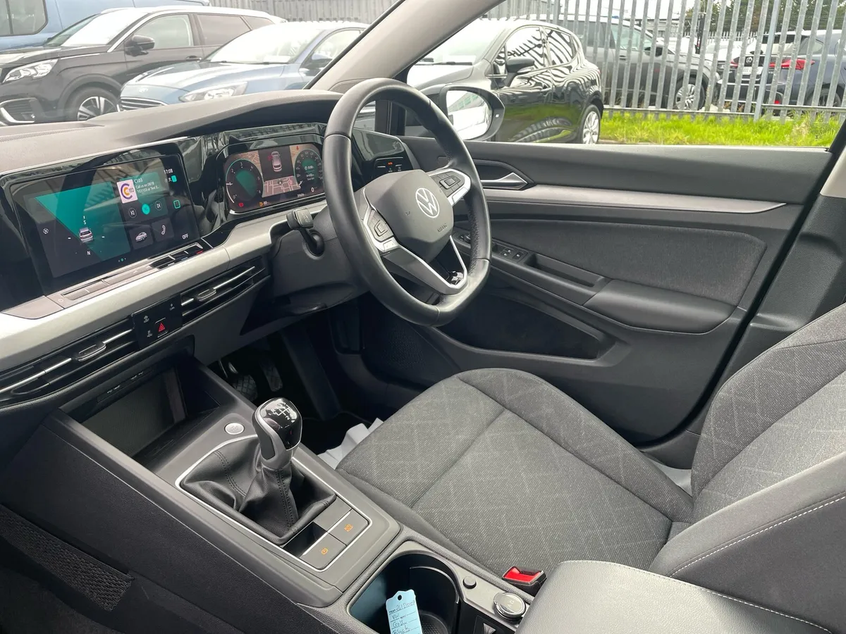 2024 Volkswagen Golf 2.0 TDI Life - Image 3
