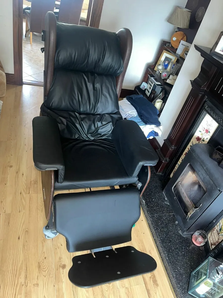 Medical  chair - Image 1