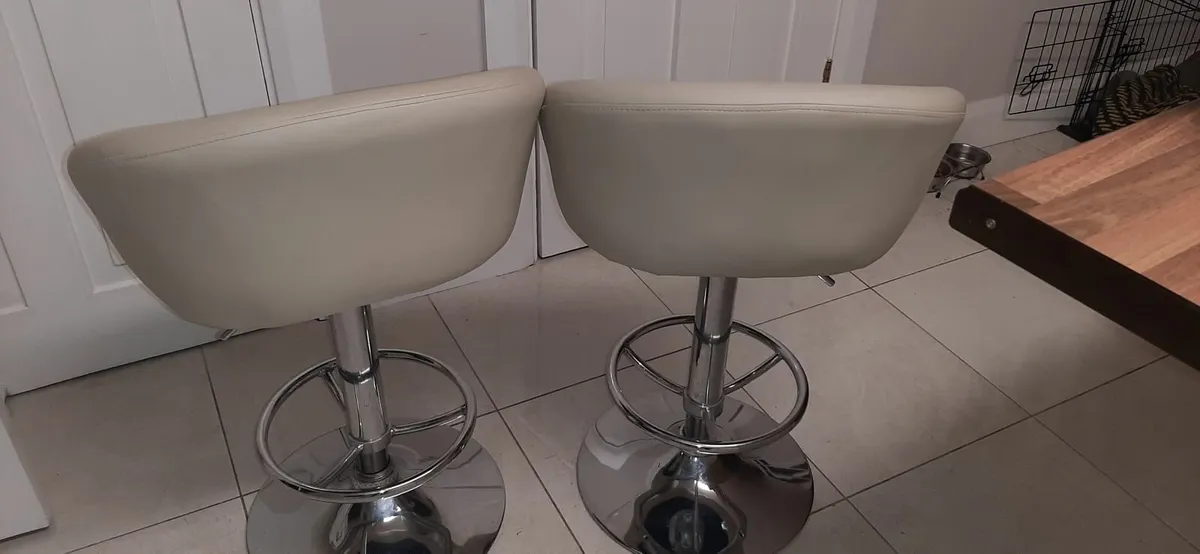 Kitchen Bar stools - Image 2