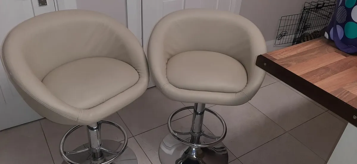 Kitchen Bar stools - Image 3