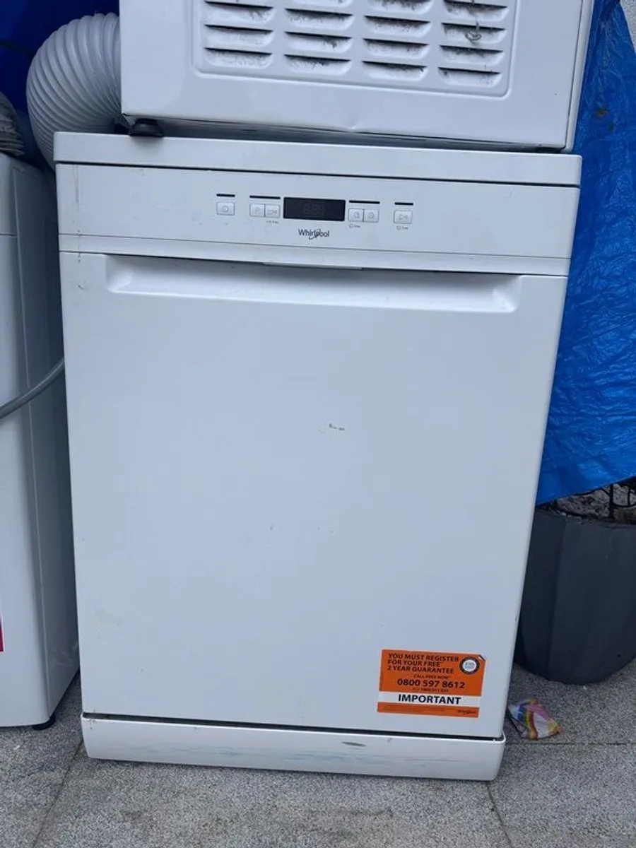 whirlpool dishwasher. 150 or nearest offer. Need gone asap - Image 1