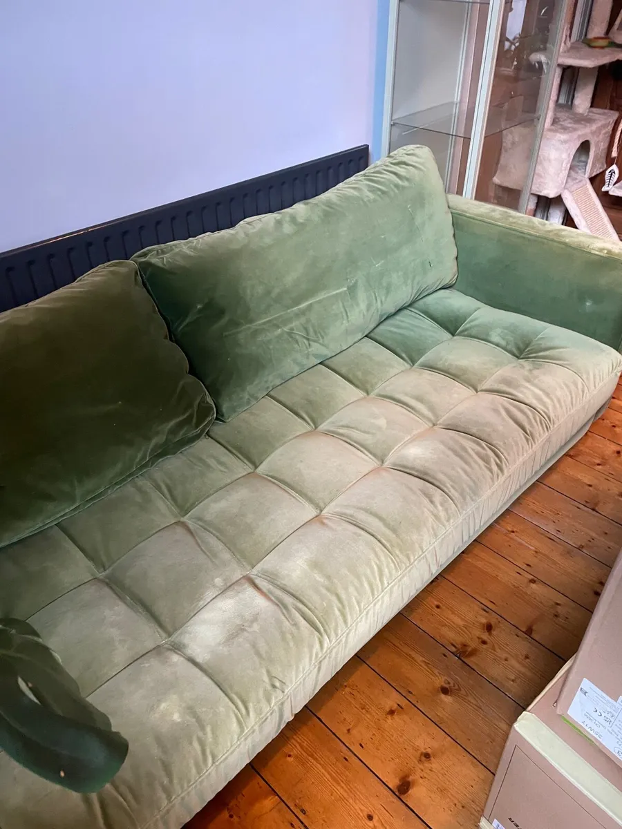 Green velvet couch FREE - Image 2