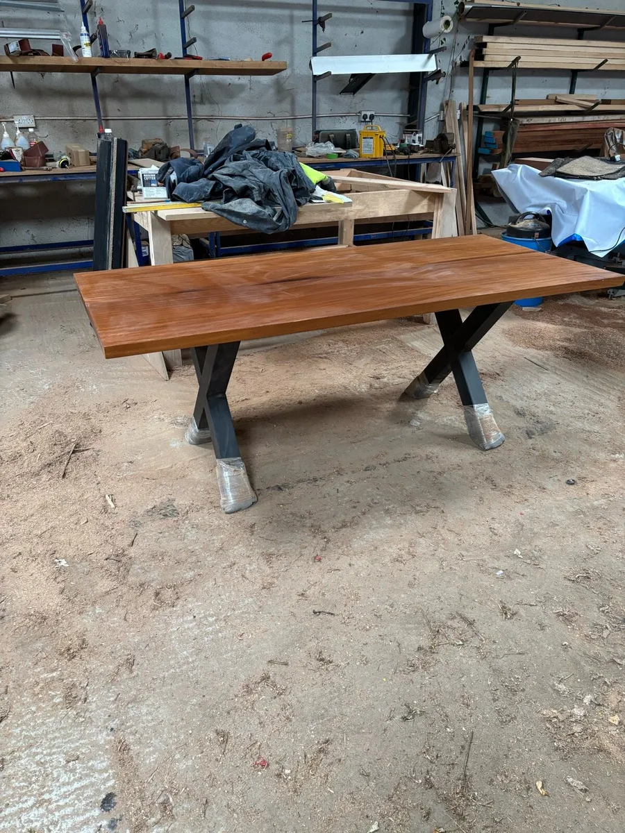 Mahogany table - Image 2