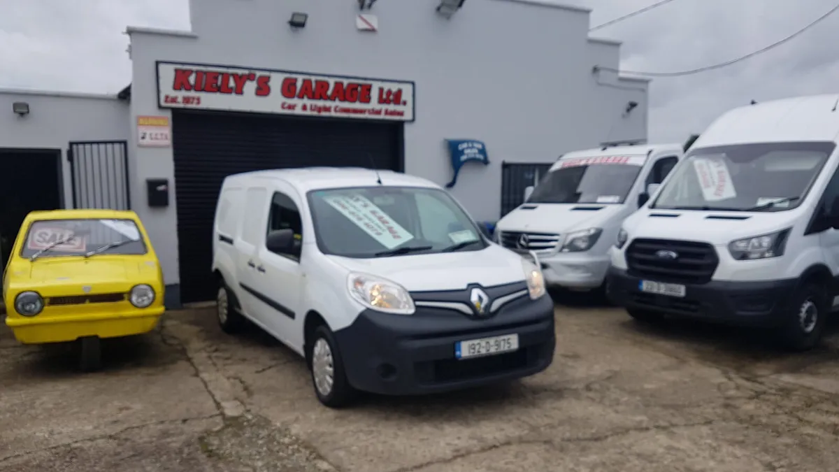 Renault Kangoo MAXI 192D LOW KM AS NEW VAT INVOICE - Image 1