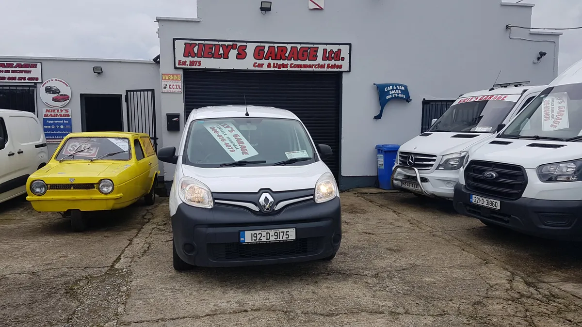 Renault Kangoo MAXI 192D LOW KM AS NEW VAT INVOICE - Image 2