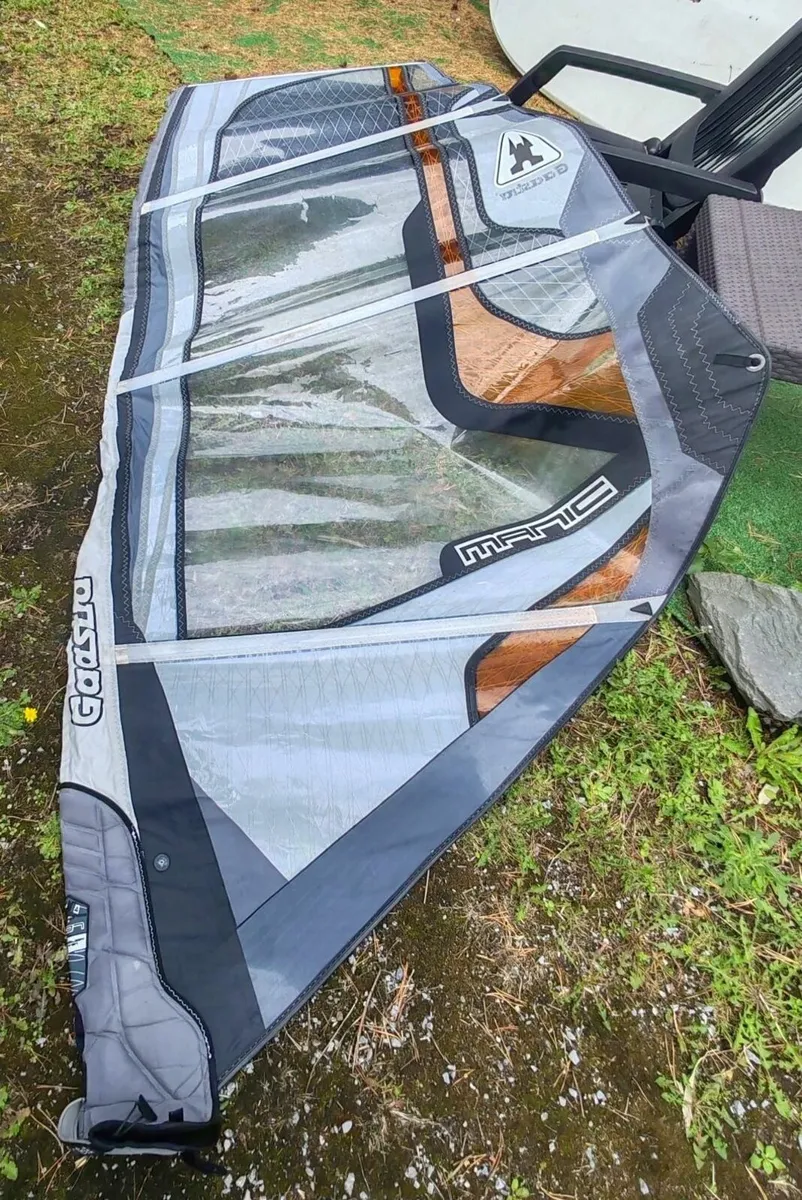 Windsurfing Sail and Board - Image 4