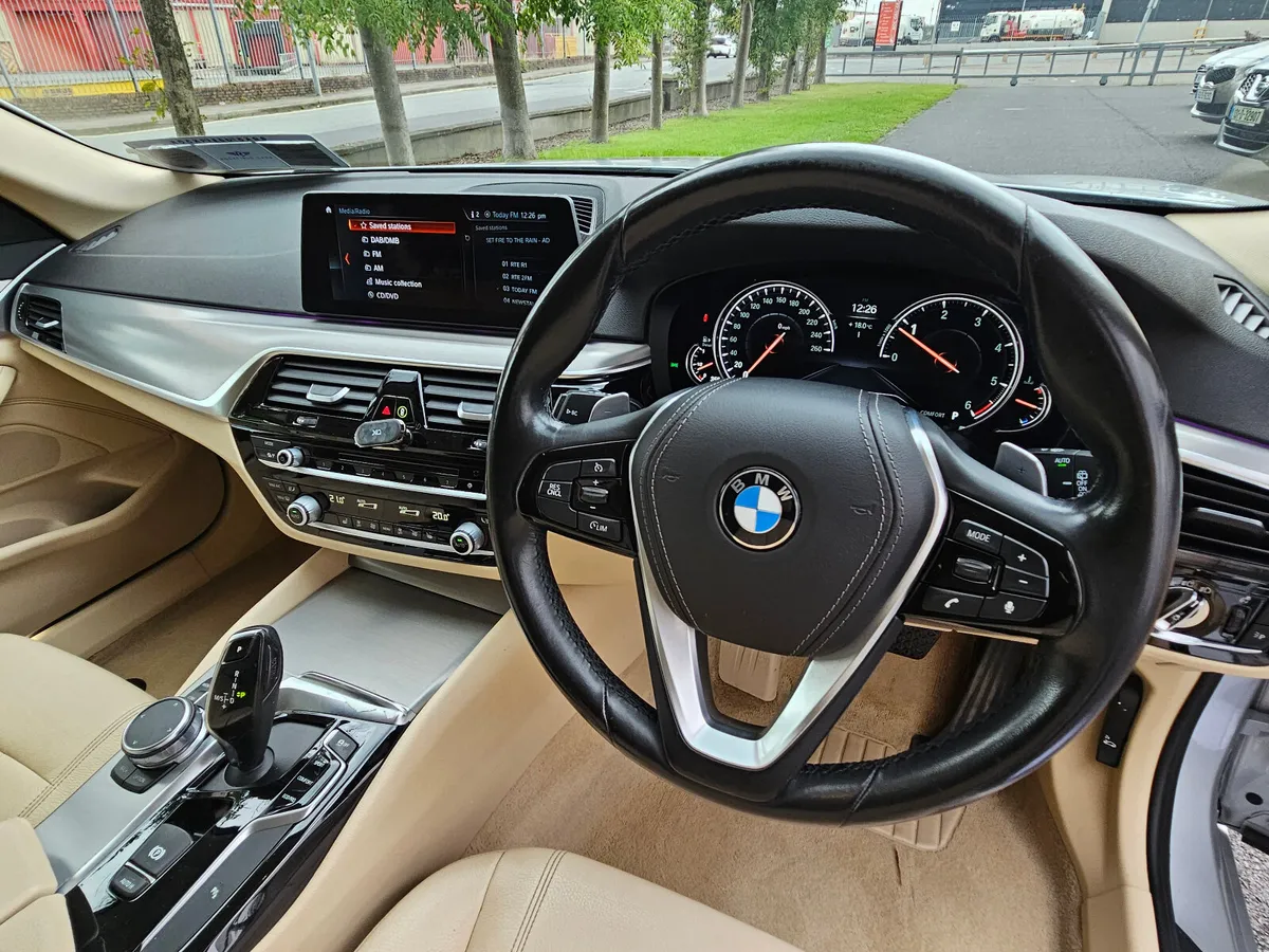 BMW 5-Series 2018 - DIESEL - ESTATE - AUTO - Image 4