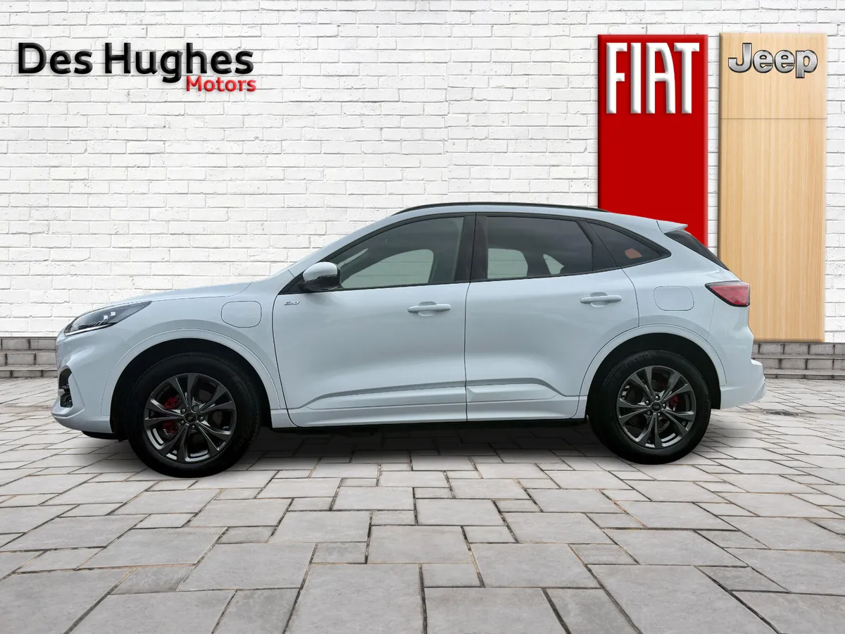 Ford Kuga 2023 St-Line Phev 2.5 225Bhp - Image 4