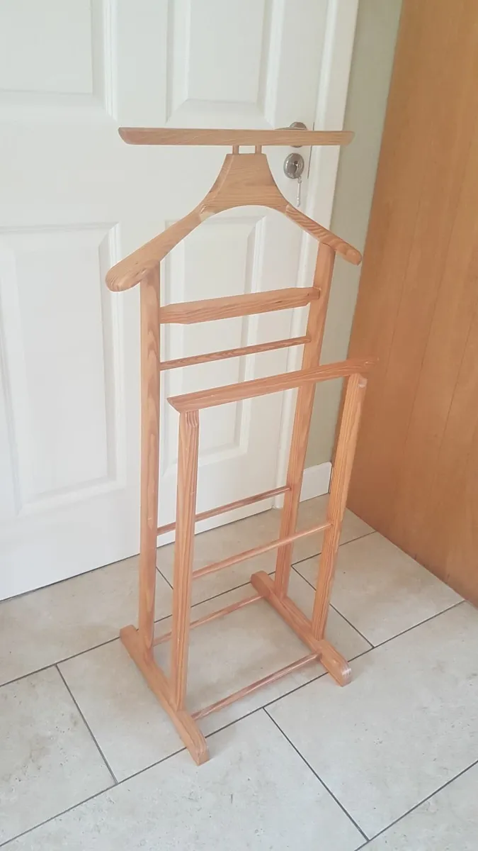 suit hanger / stand - Image 3