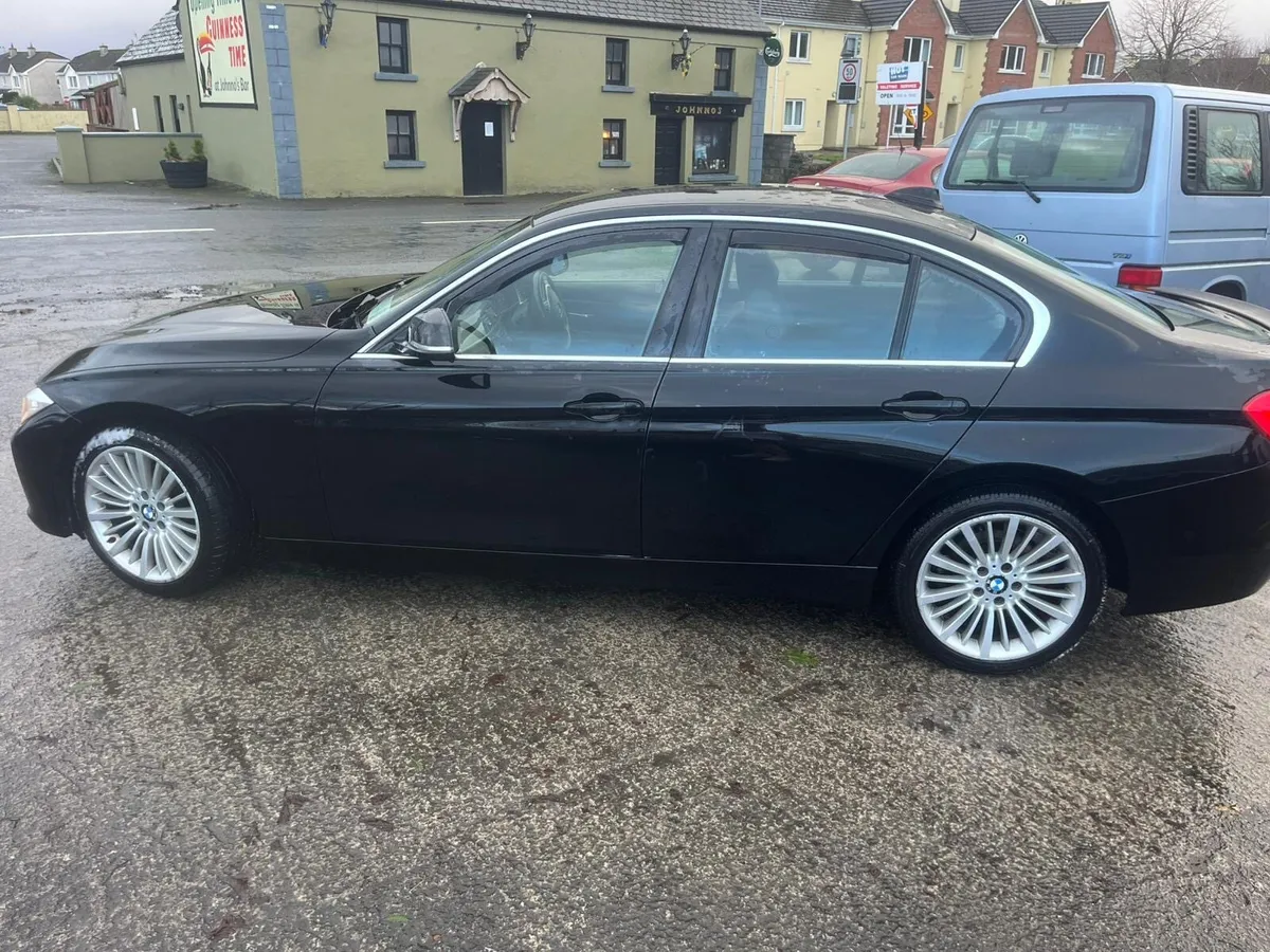 BMW 318D luxury - Image 3