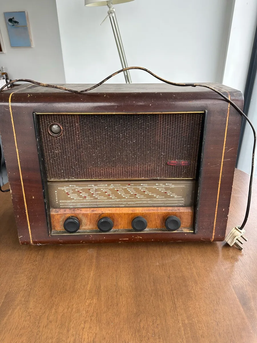 PYE Vintage Radio - Image 1