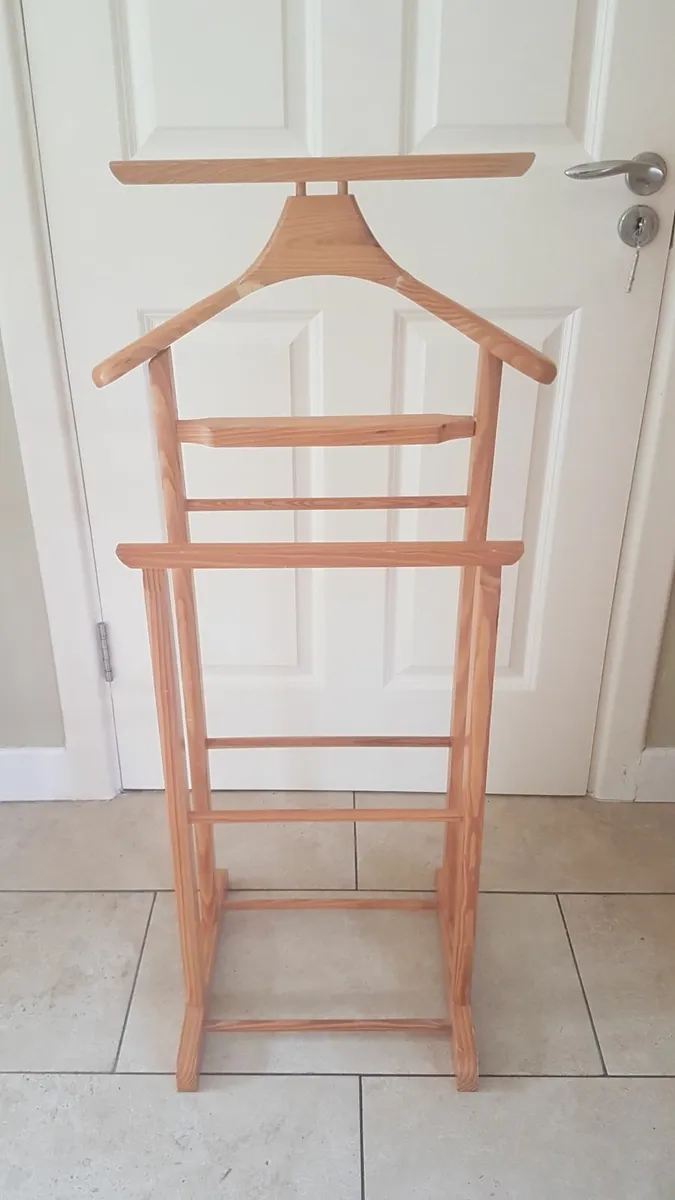 suit hanger / stand - Image 4