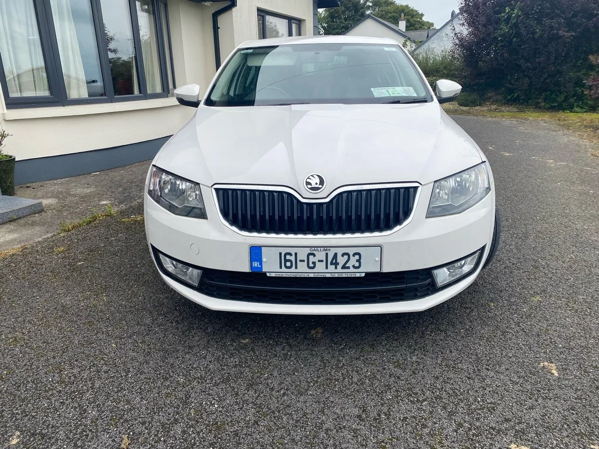 2016 Skoda Octavia 1.2 Petrol White - Image 2