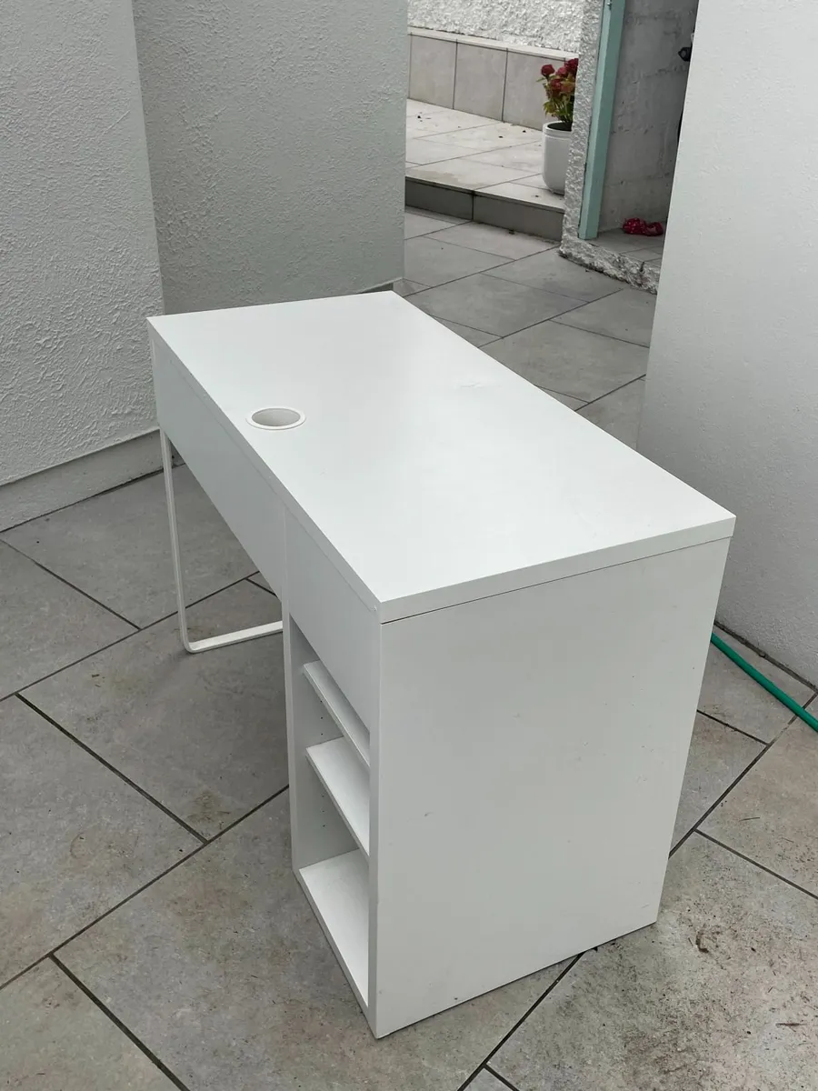 Desk - Image 2