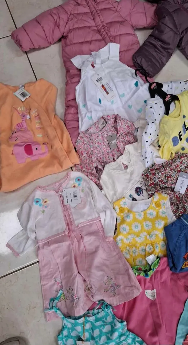 Girls clothes bundle age 6-9 months - Image 4