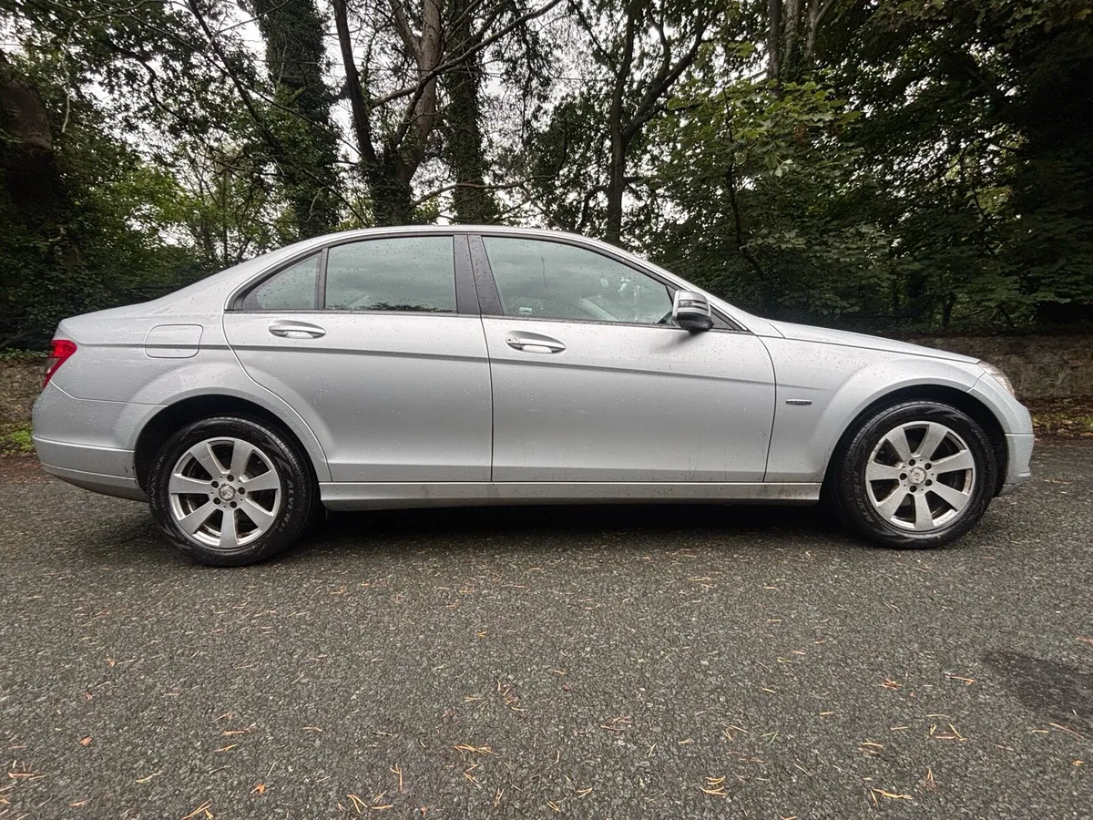 Mercedes C180 Automatic - Image 2