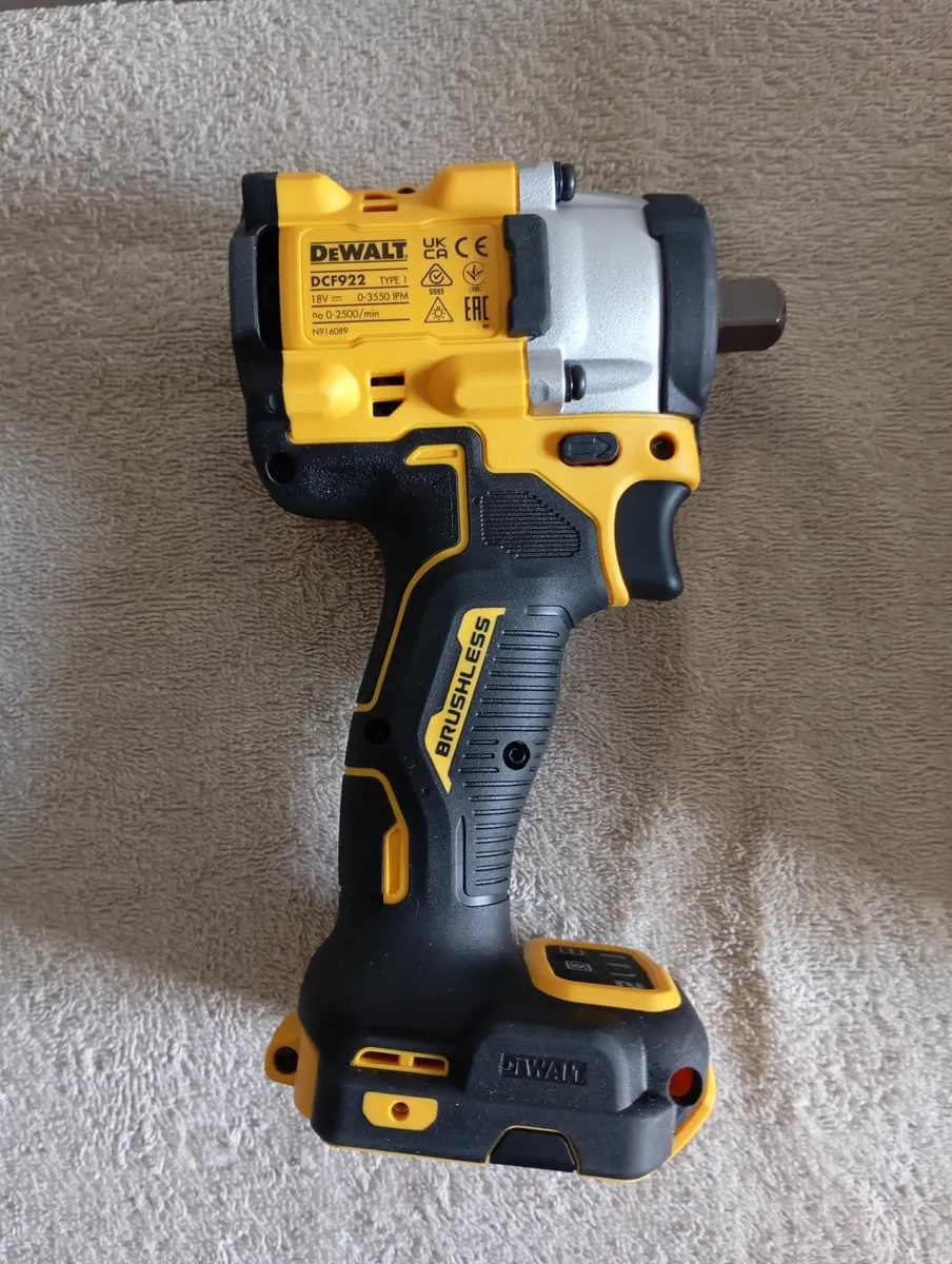 DeWalt dcf922 Impact Wrench (New) - Image 2