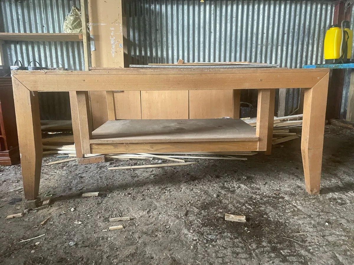 Work bench - Image 1