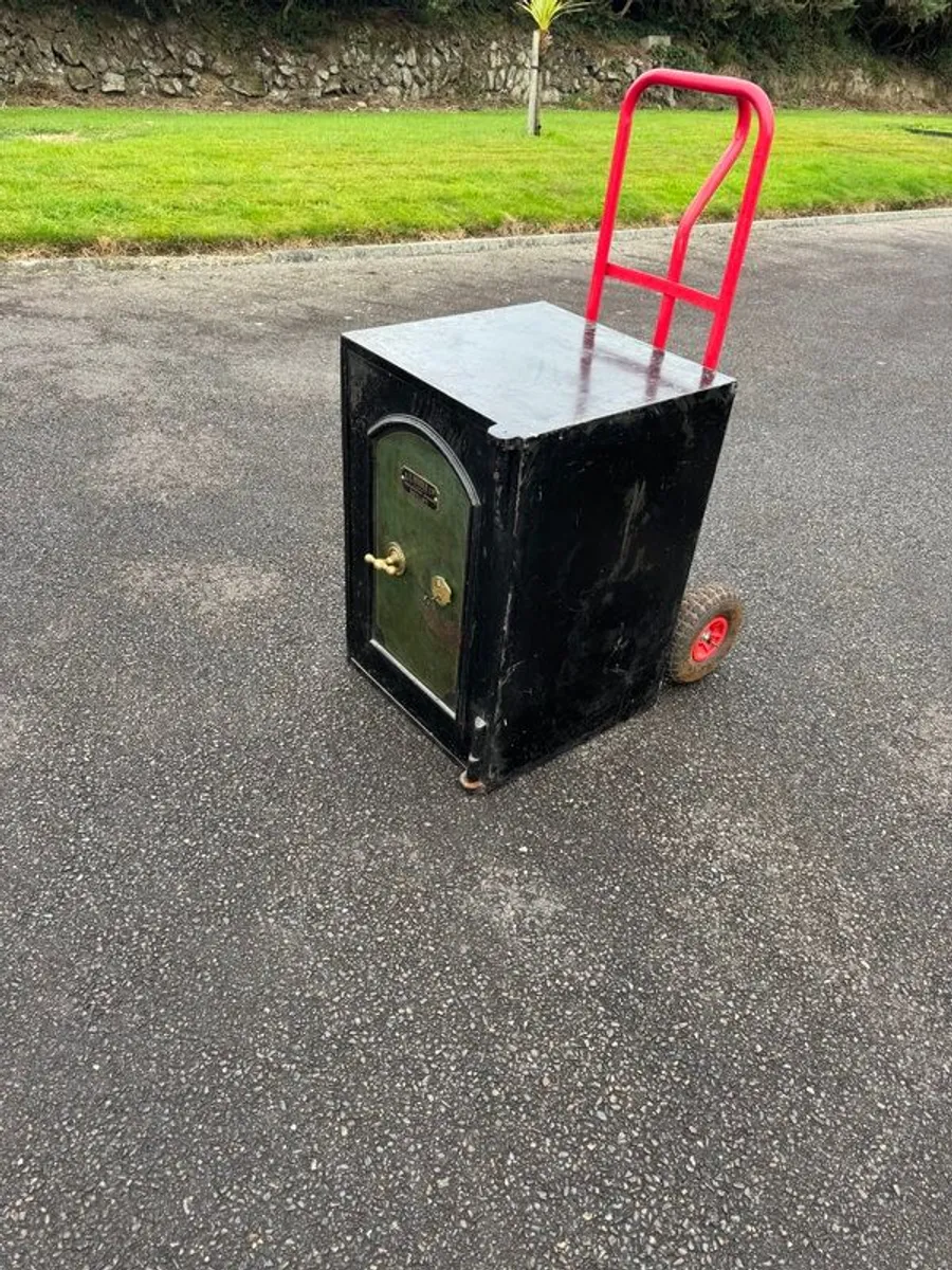 Safe - Image 1