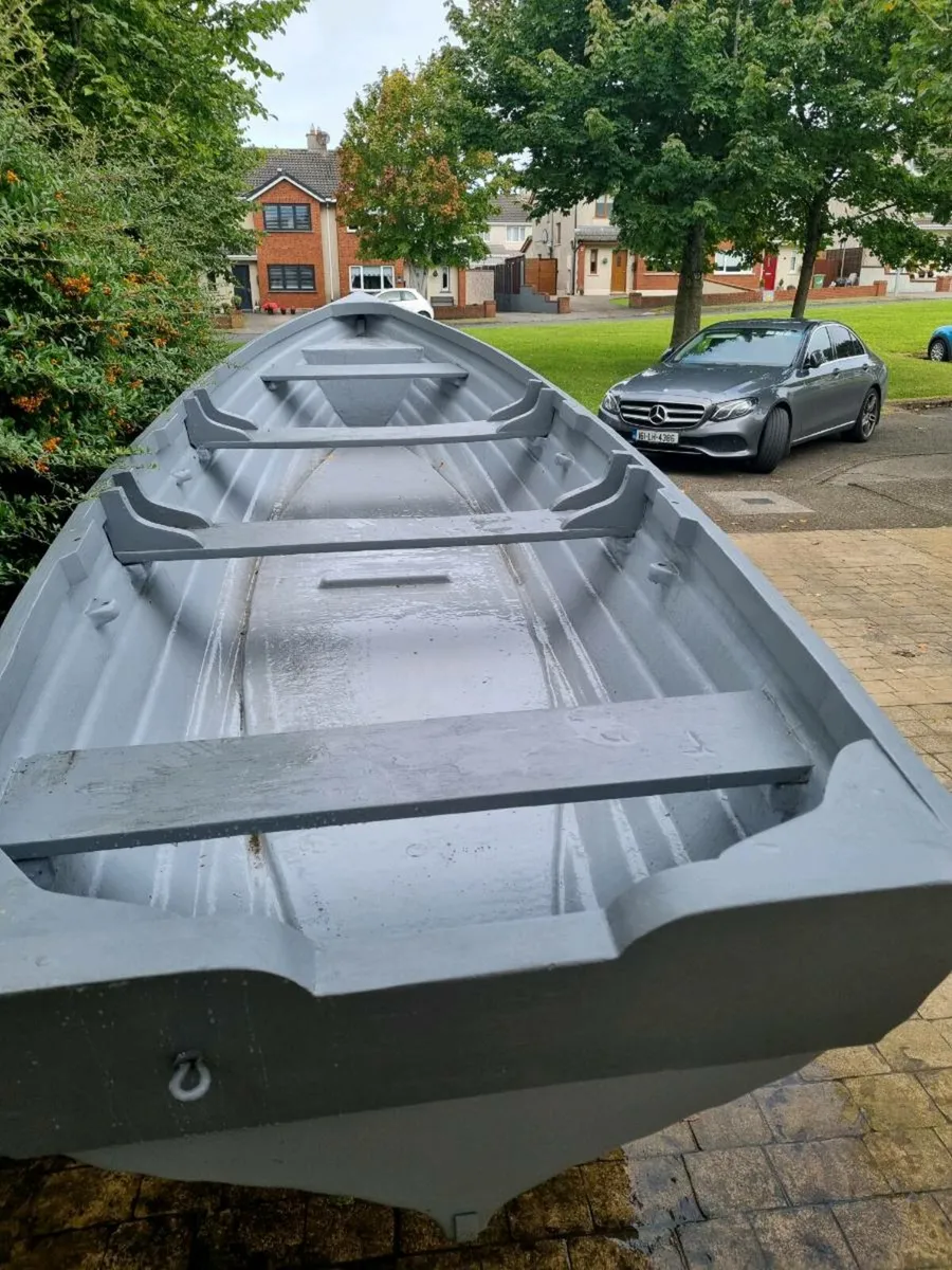 Lake boat 18ft and Honda 8hp engine - Image 4
