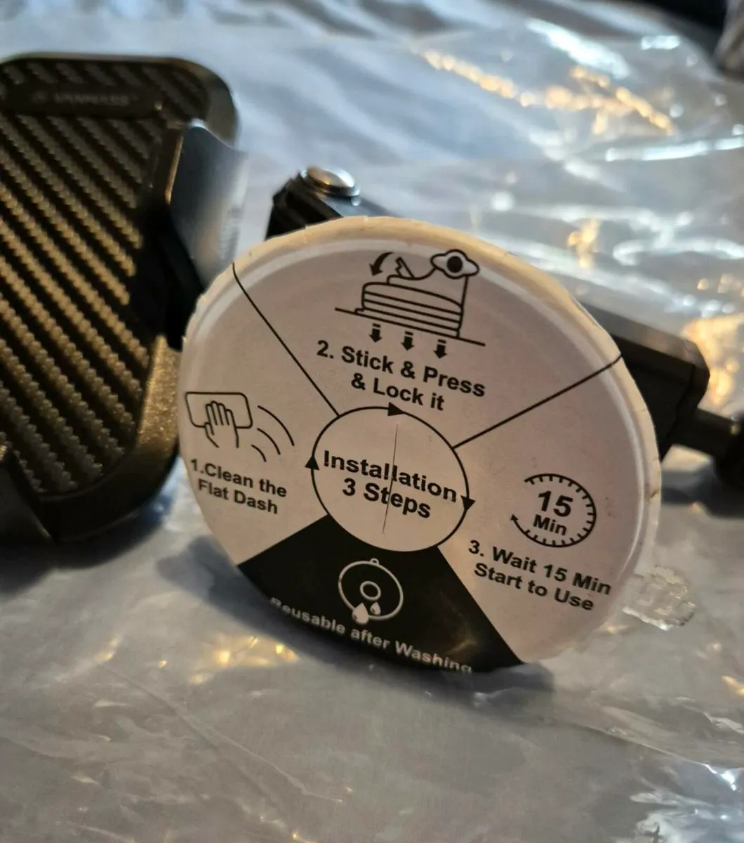 Car phone holder (Un-used) - Image 3