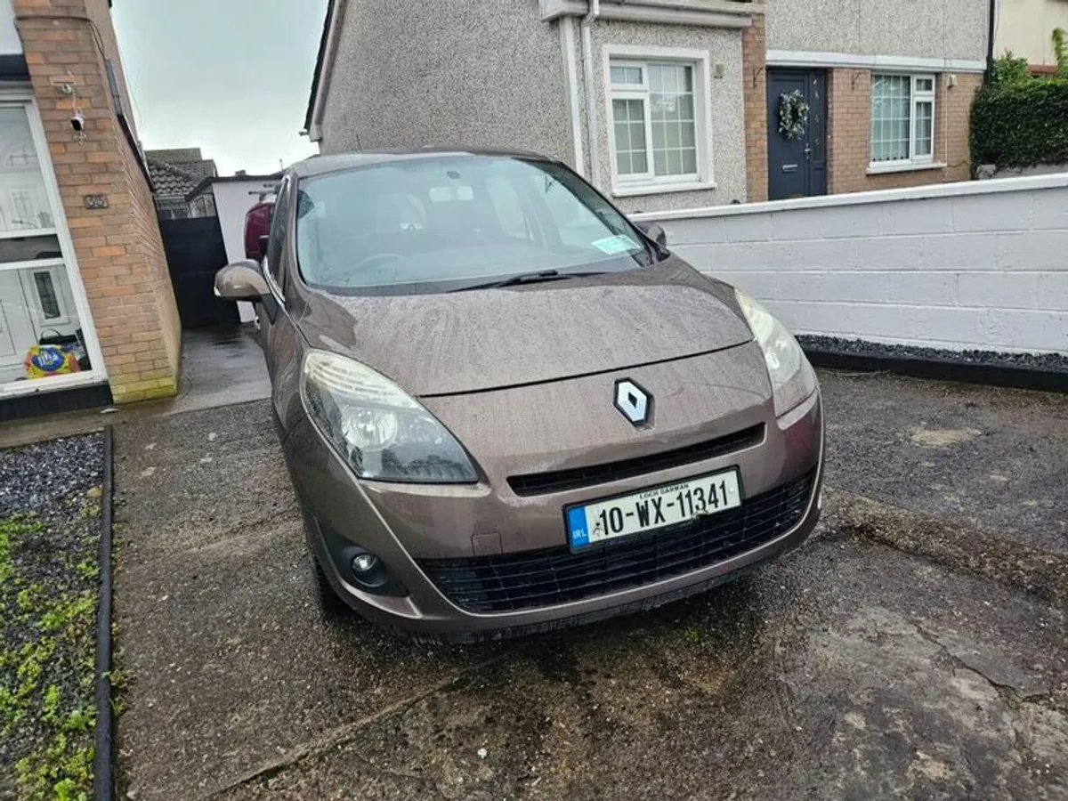 2010 Renault Grand Scenic - Image 2