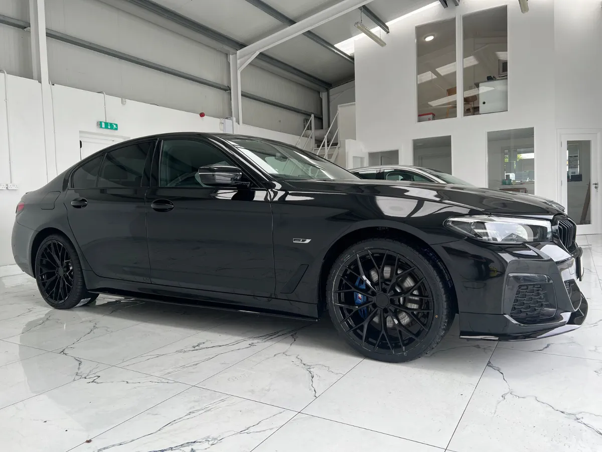 2022 (222 REG) BMW 530e MSPORT - Image 3