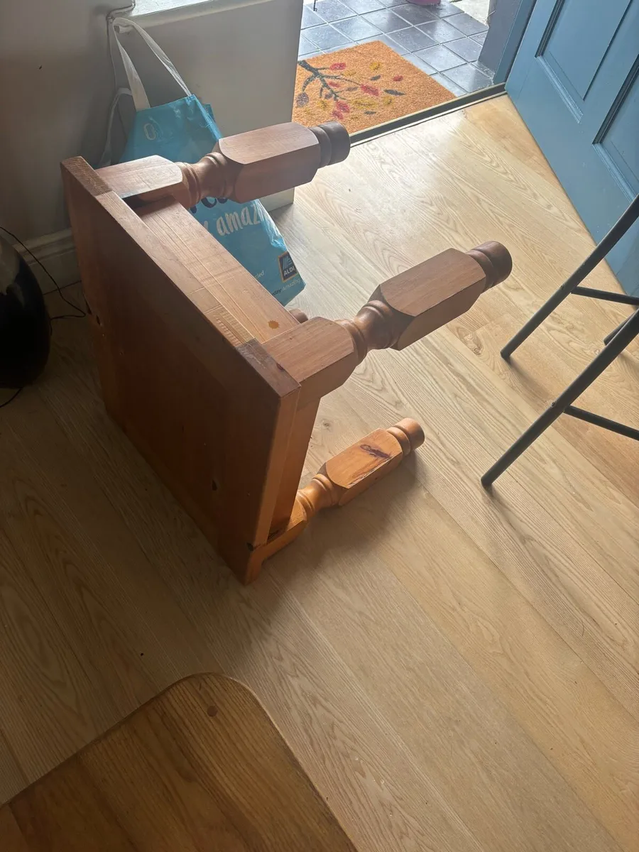 FREE FURNITURE - Image 3