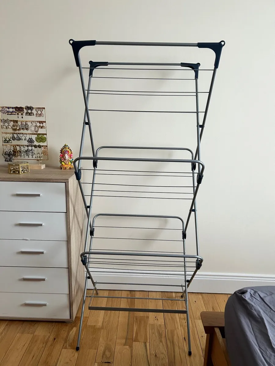 Clothes airer - Image 1