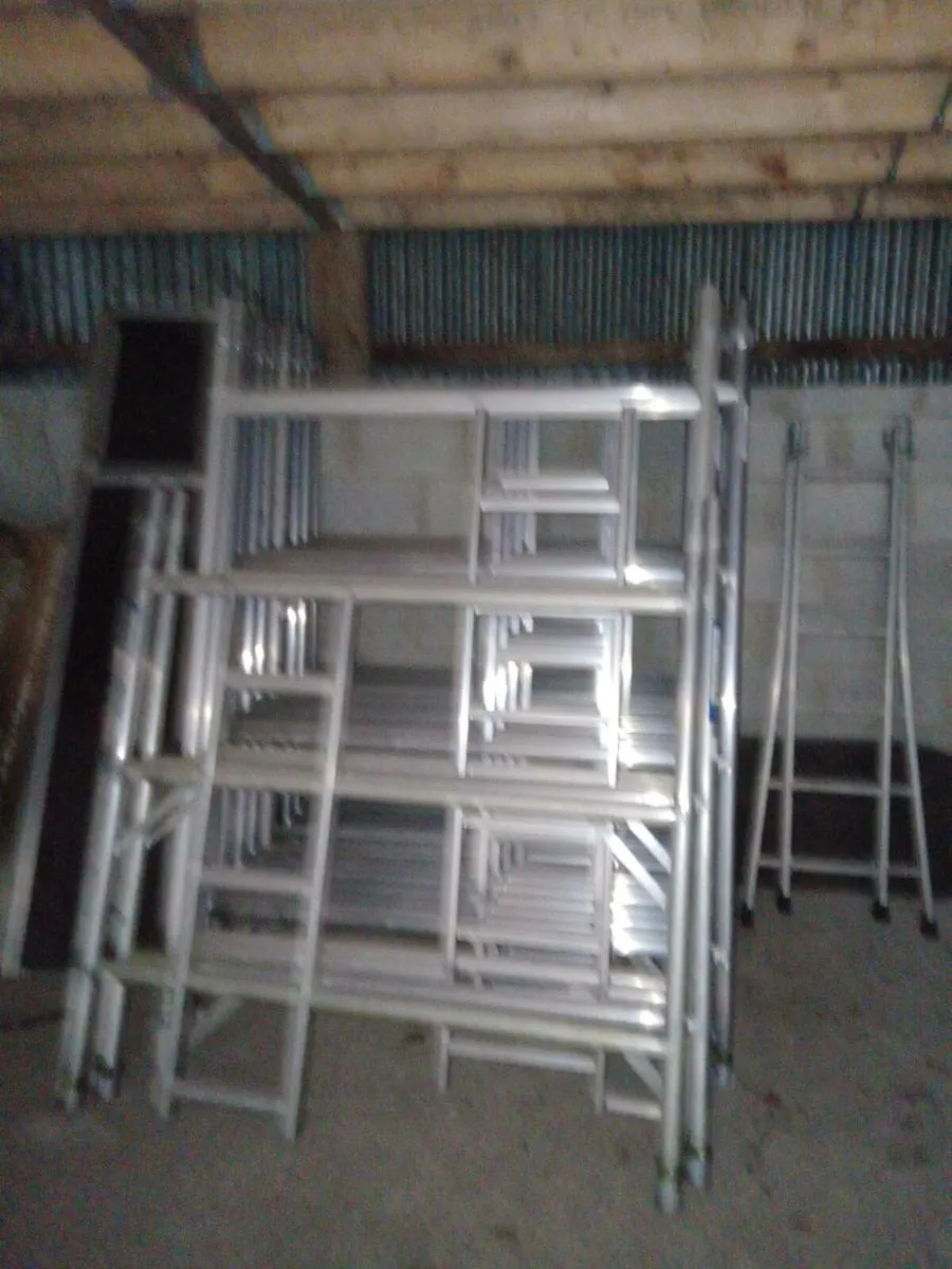 Scaffolding towers - Image 3
