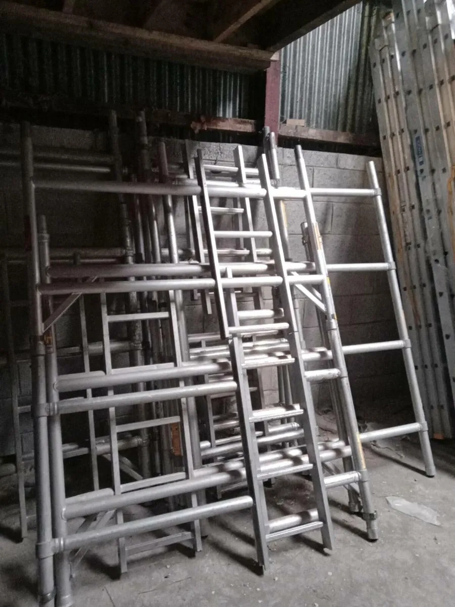 Scaffolding towers - Image 4