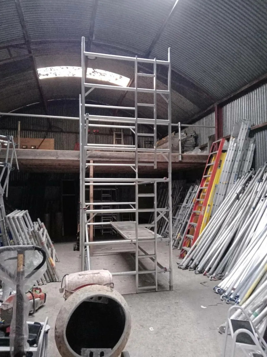 Scaffolding towers - Image 1