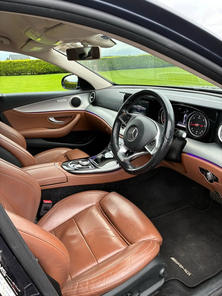 171 Merc Benz E-Class 220D 9 Speed Auto AMG Line - Image 3