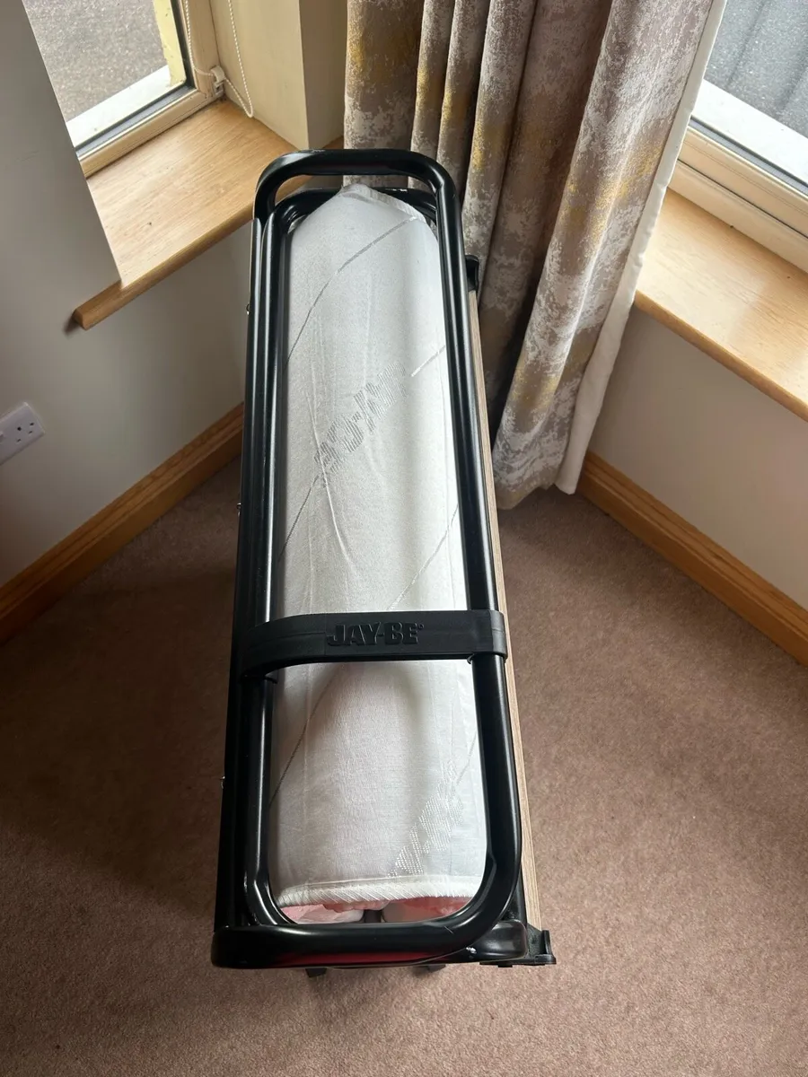 Folding guest bed (single) - Image 3