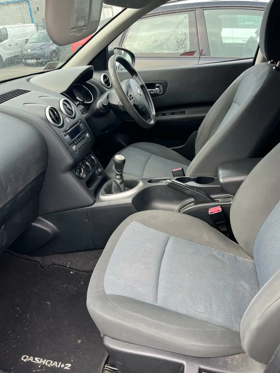 Nissan quashqai 7Seater mpv - Image 4