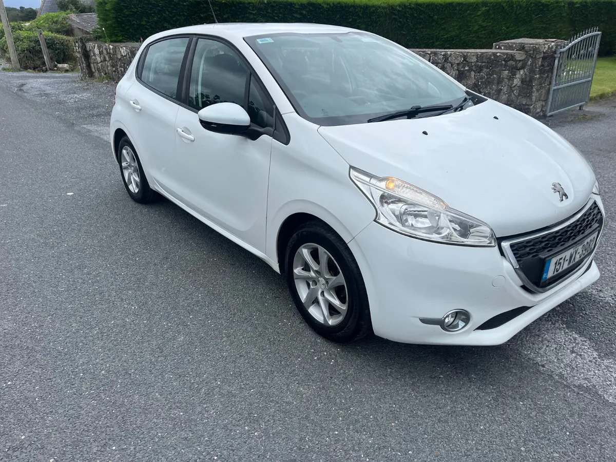 Peugeot 208 2015 1/2, - Image 1