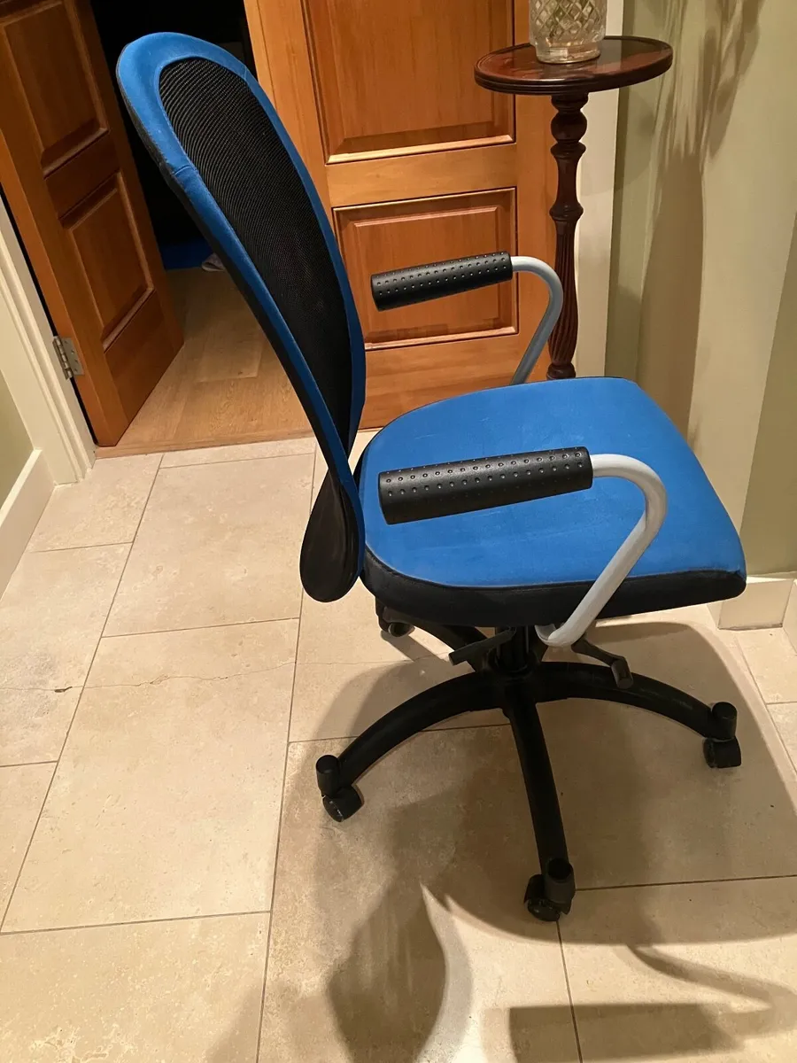 Office chair - Image 2