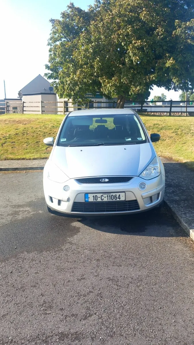 Ford S-Max 2010 - Image 2