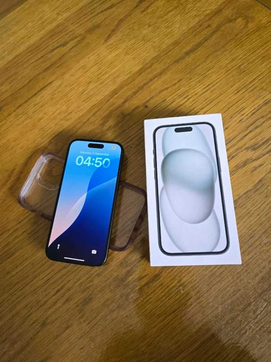 Iphone 15 128gb Mint condition - Image 1