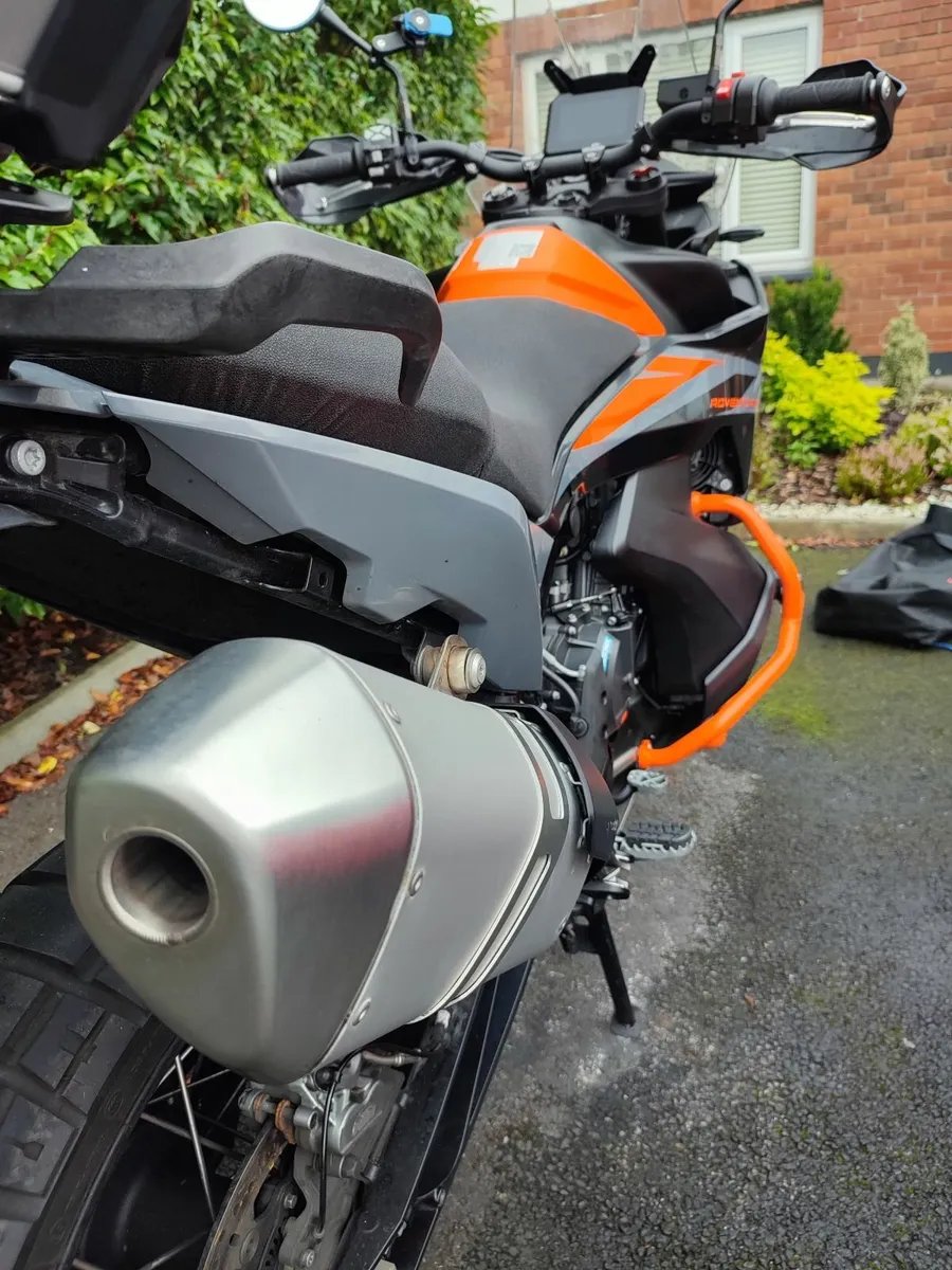 KTM 890 Adventure - Image 2