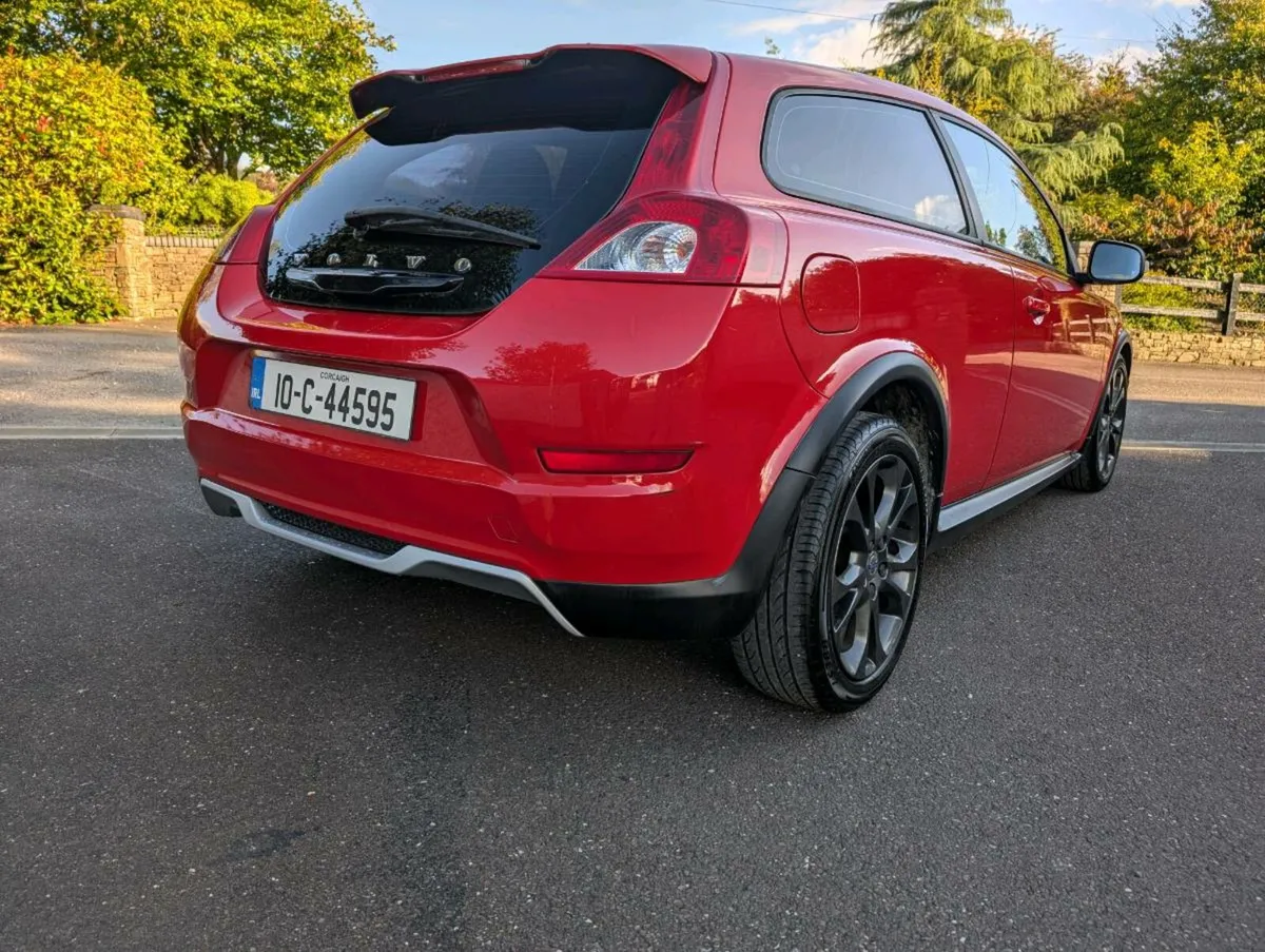 Volvo C30 1.6 diesel - Image 2
