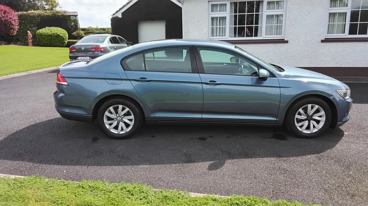 VOLKSWAGON PASSAT 1.6 TDI TRENDLINE - Image 3