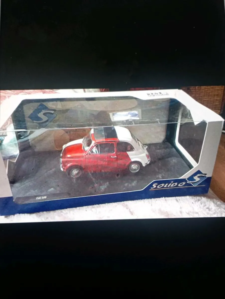 SOLIDO 1-18 SCALE FIAT 500 DIE-CAST MODLE' - Image 1