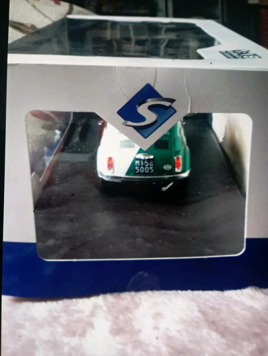 SOLIDO 1-18 SCALE FIAT 500 DIE-CAST MODLE' - Image 3