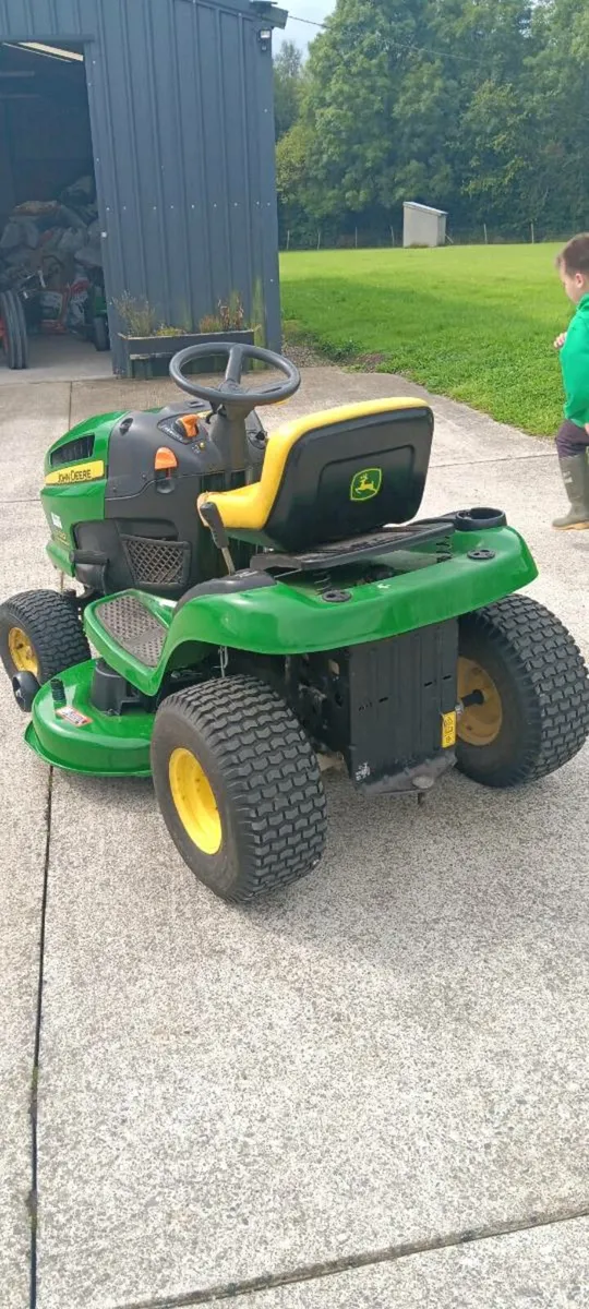 John deere x110 ride on - Image 4