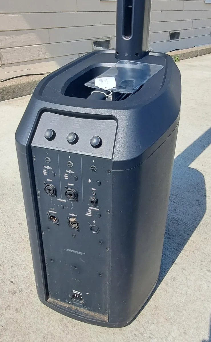 Bose L1 Pro 8 PA System - Image 1