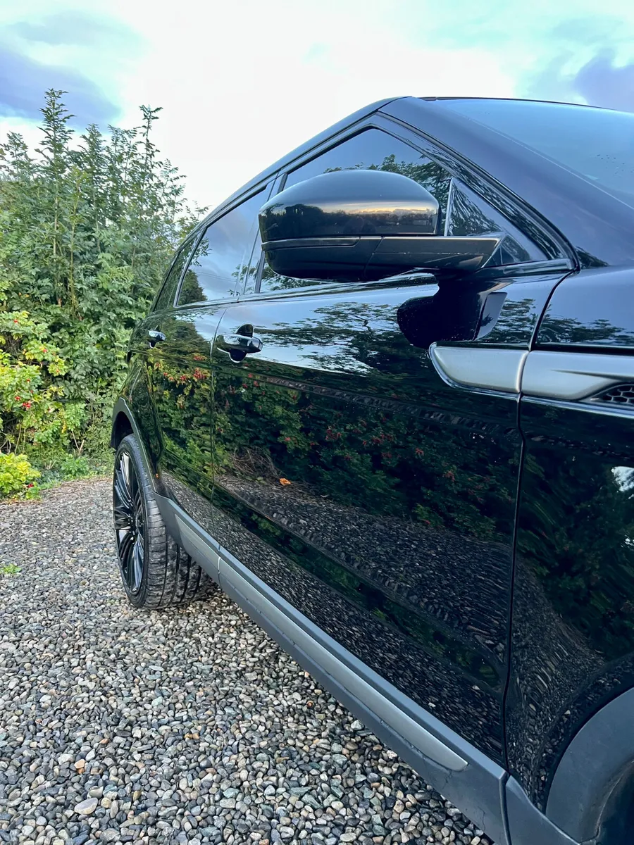 2019 Range Rover Evoque 2.0 Td4 150HP 4wd Auto - Image 2